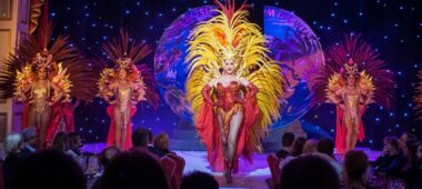 Travestie-Revue-Theater Carte Blanche