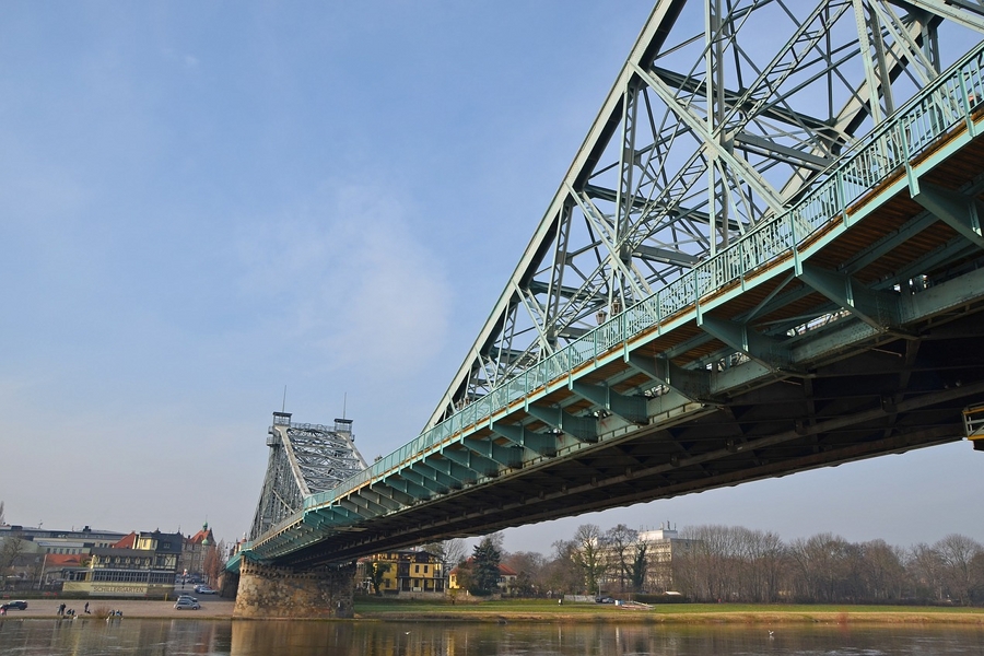 Das Blaue Wunder » Brücke zwischen Loschwitz und Blasewitz