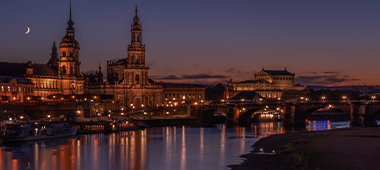 Die Stadtrundfahrt in Dresden kann man mit einem Nachtwächterrundgang kombinieren.